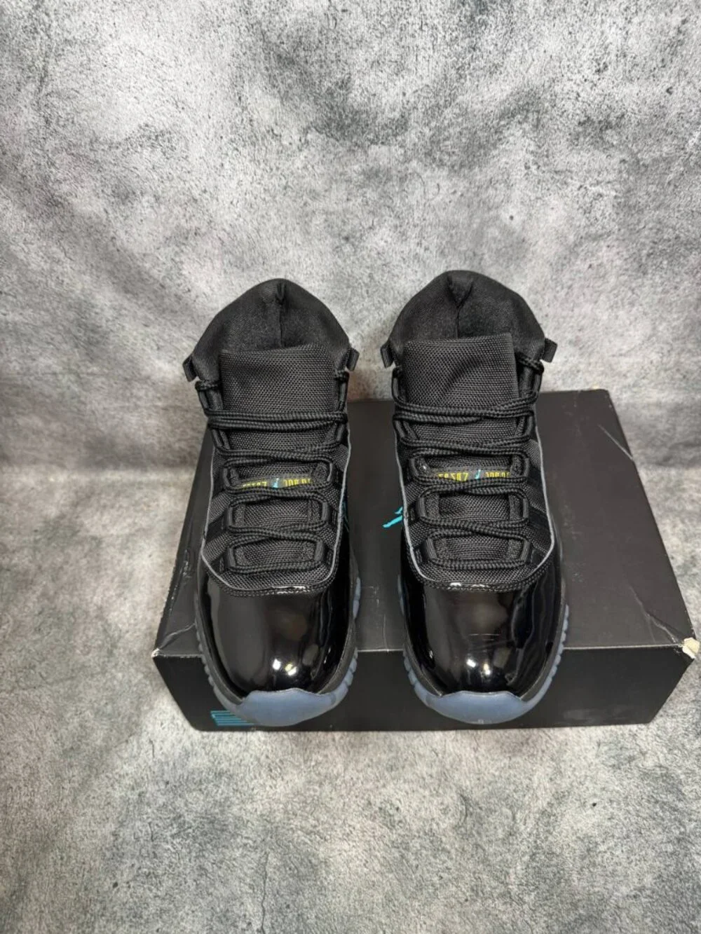 Size 8.5 | Jordan 11 Gamma Blue With Box | Pre-Owned - Picture 2 of 9